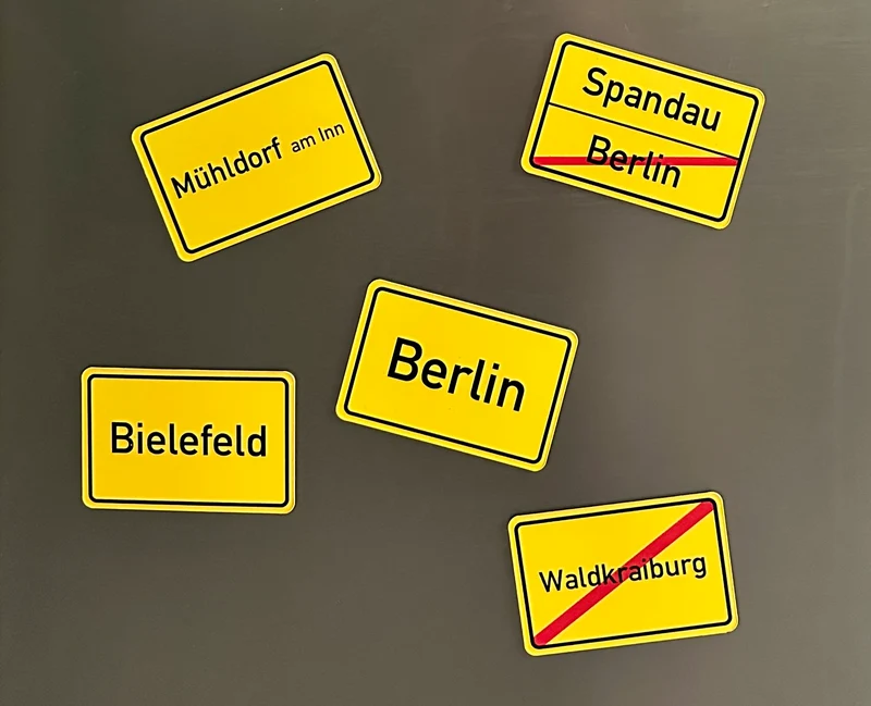 Ortsaus- und eingangsschild / Ortstafel als Magnet mit Wunschtext, 9x6cm