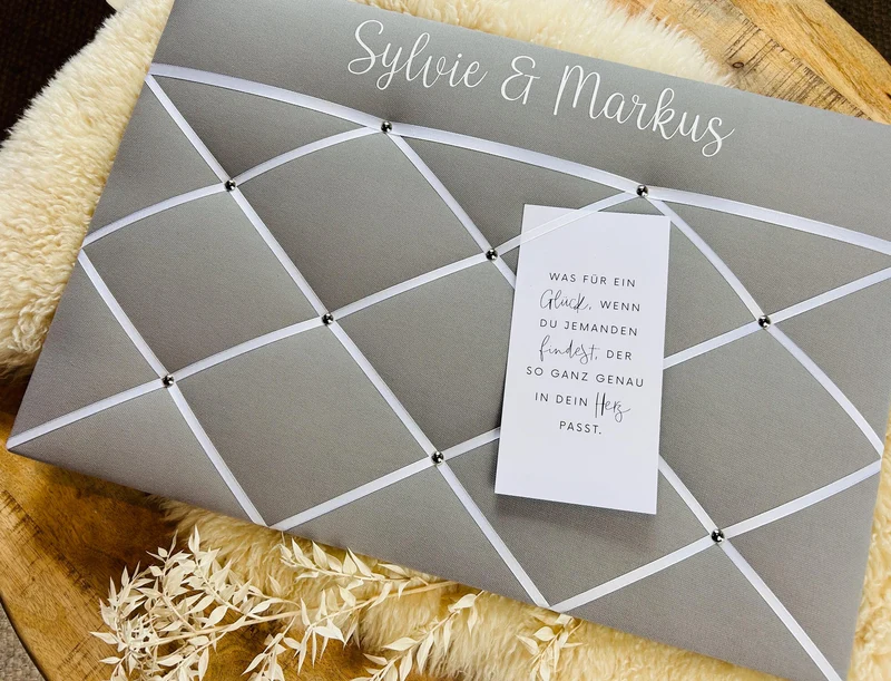 Memoboard Hochzeit personalisiert grau