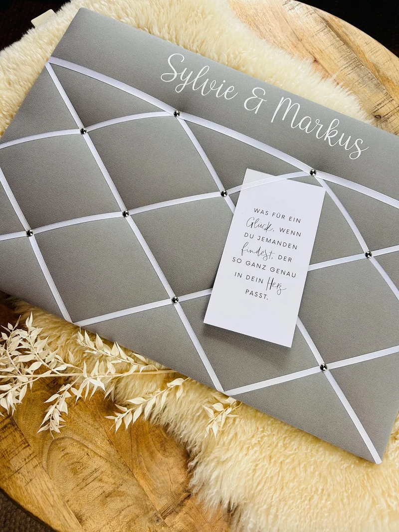 Memoboard Hochzeit personalisiert grau