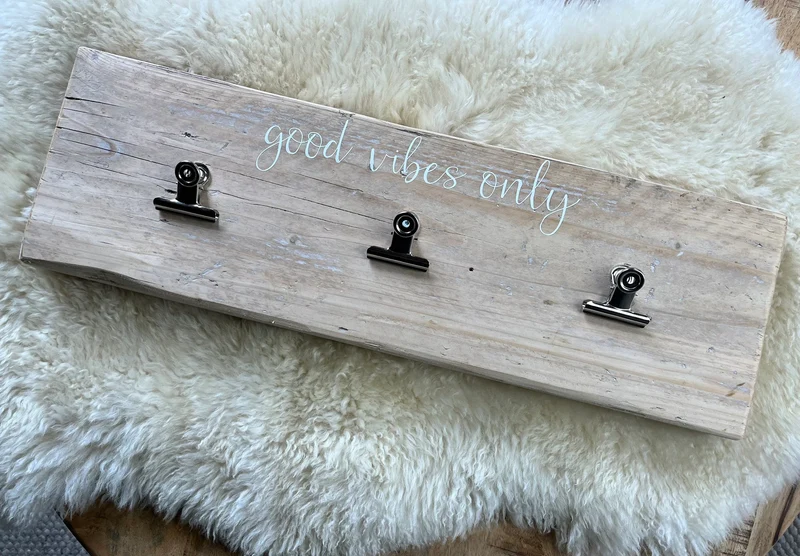 Upcycling Memoboard good vibes only weiß