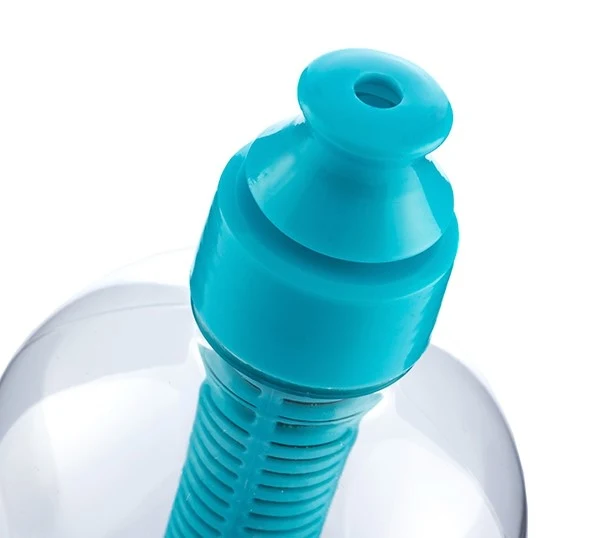 Flasche mit Kohlefilter