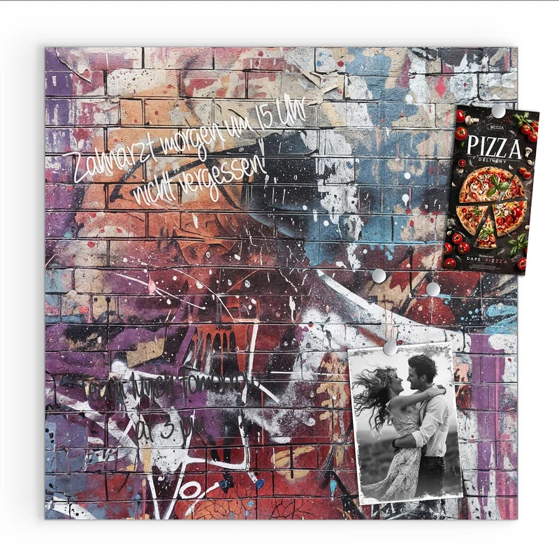 Magnettafel - Graffiti auf Ziegelmauer