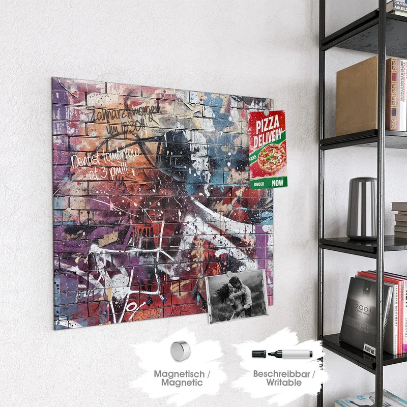 Magnettafel - Graffiti auf Ziegelmauer