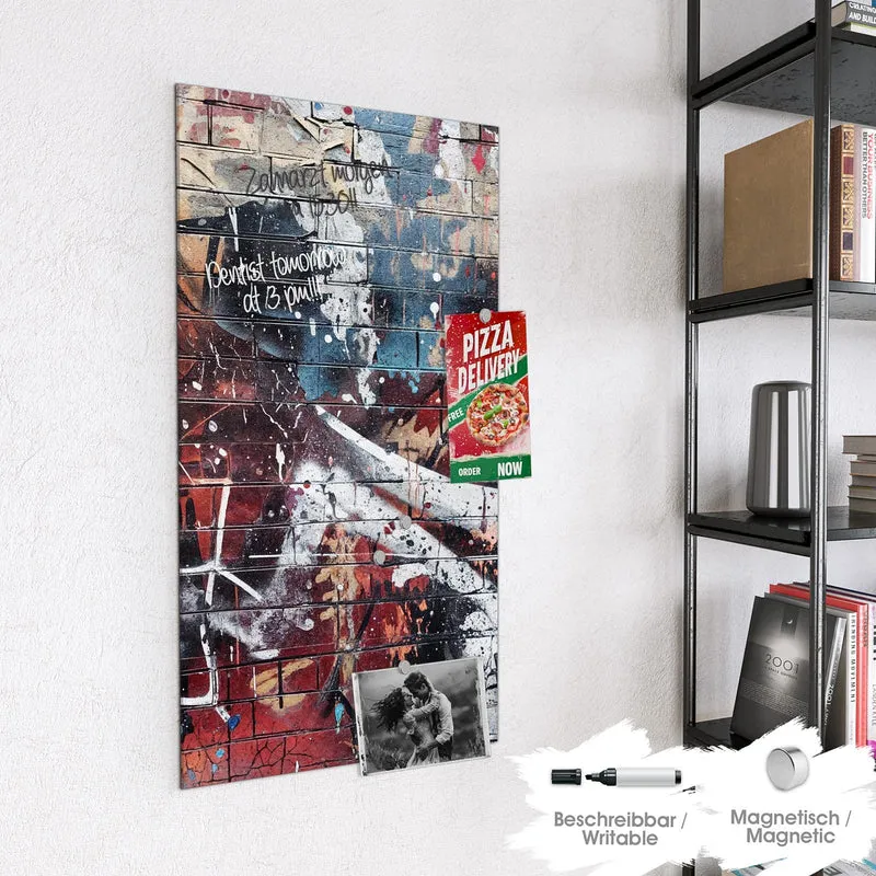 Magnettafel - Graffiti auf Ziegelmauer