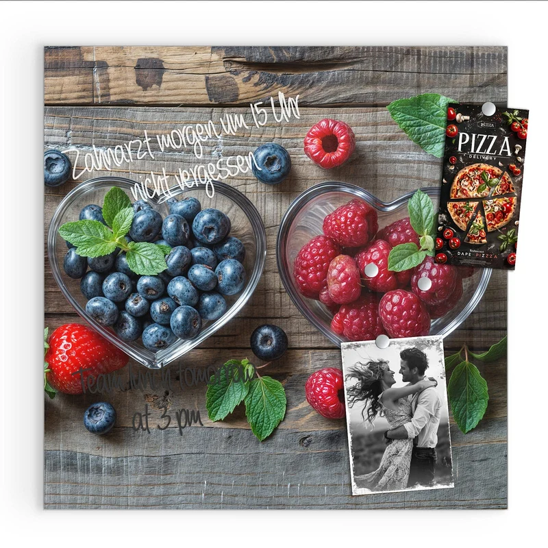 Magnettafel - Beeren in Herzschalen