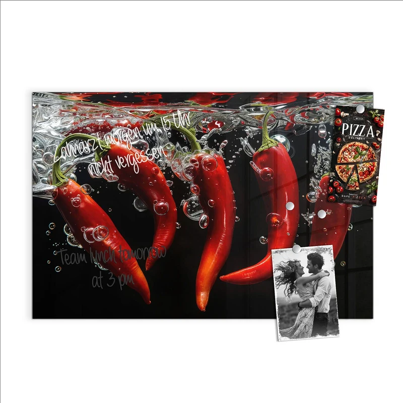 Magnettafel - Chilis im dunklen Wasser