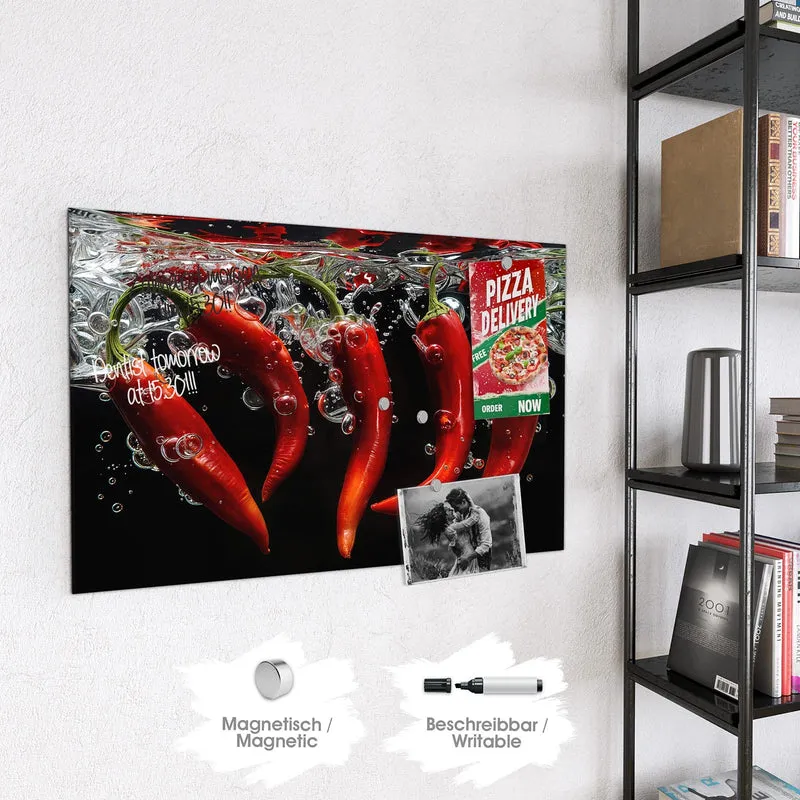 Magnettafel - Chilis im dunklen Wasser