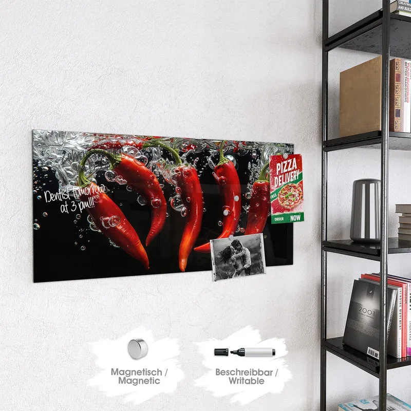 Magnettafel - Chilis im dunklen Wasser
