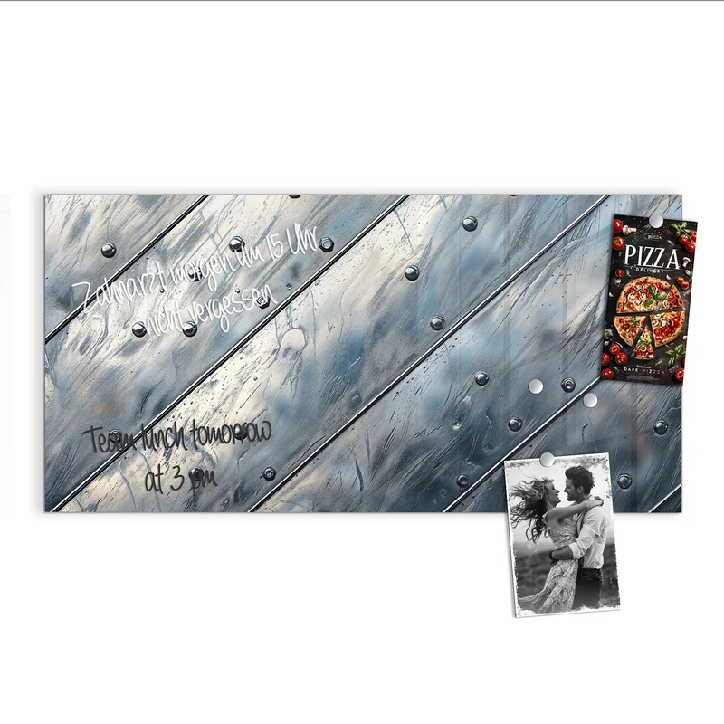 Magnettafel - Diagonale Metallpaneele