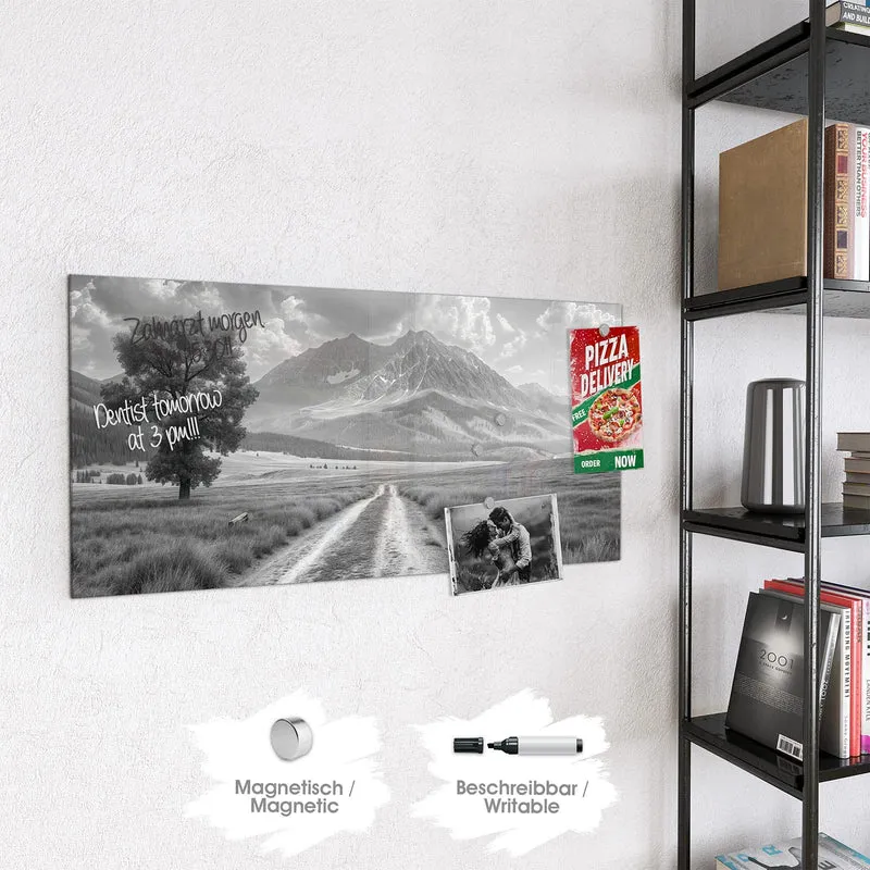 Magnettafel - Einsamer Baum vor Bergen