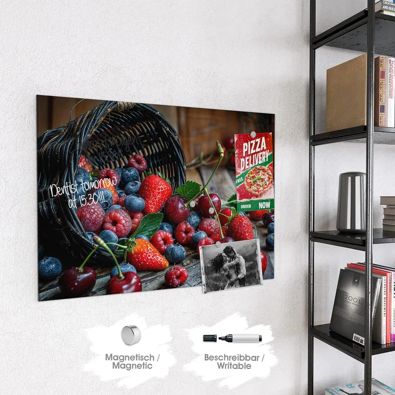 Magnettafel - Umgekippter Beerenkorb