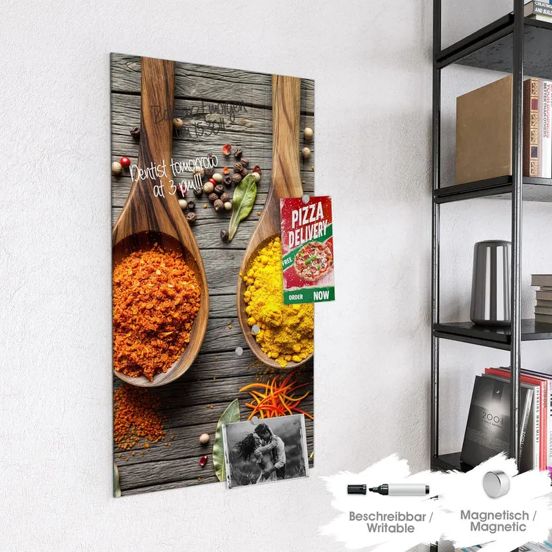 Magnettafel - Gewürzpulver auf Löffeln