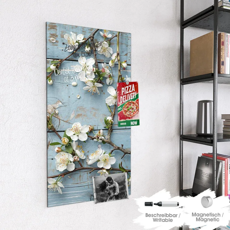 Magnettafel - Blüten auf blauem Holz