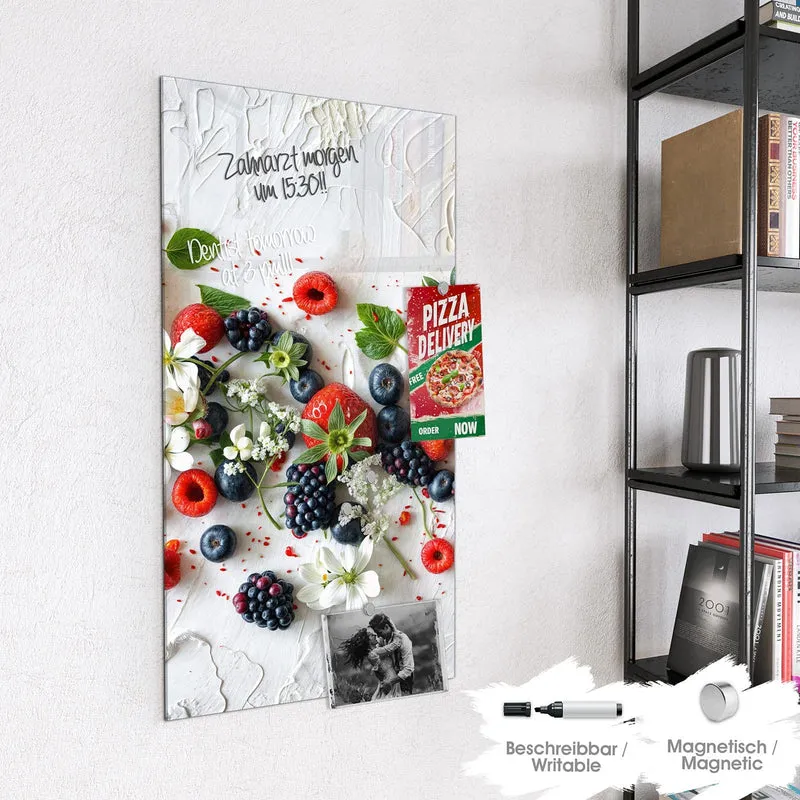 Magnettafel - Beeren mit weißen Blüten