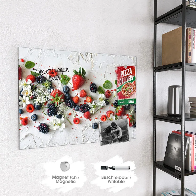 Magnettafel - Beeren mit weißen Blüten