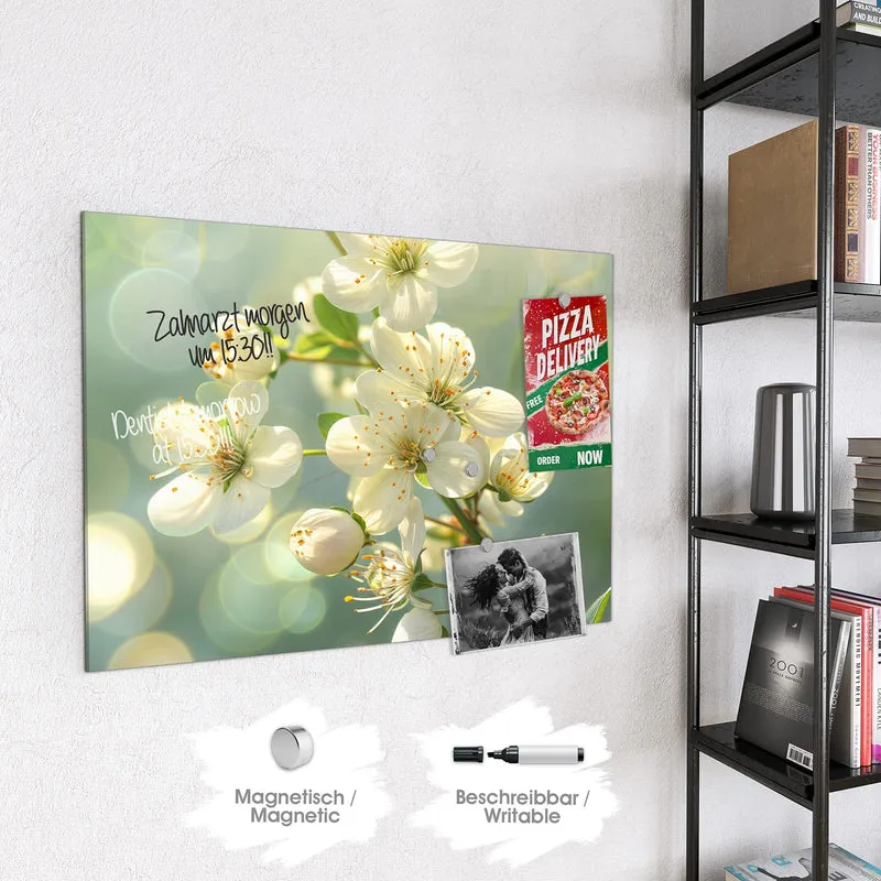 Magnettafel - Weiße Blüten vor Grün