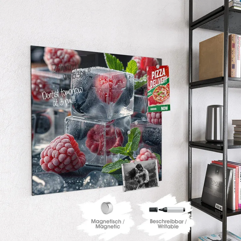 Magnettafel - Beeren im Eisblock