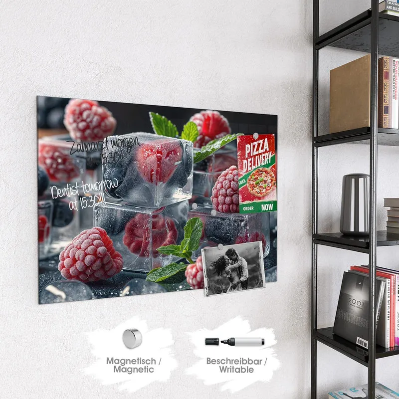 Magnettafel - Beeren im Eisblock