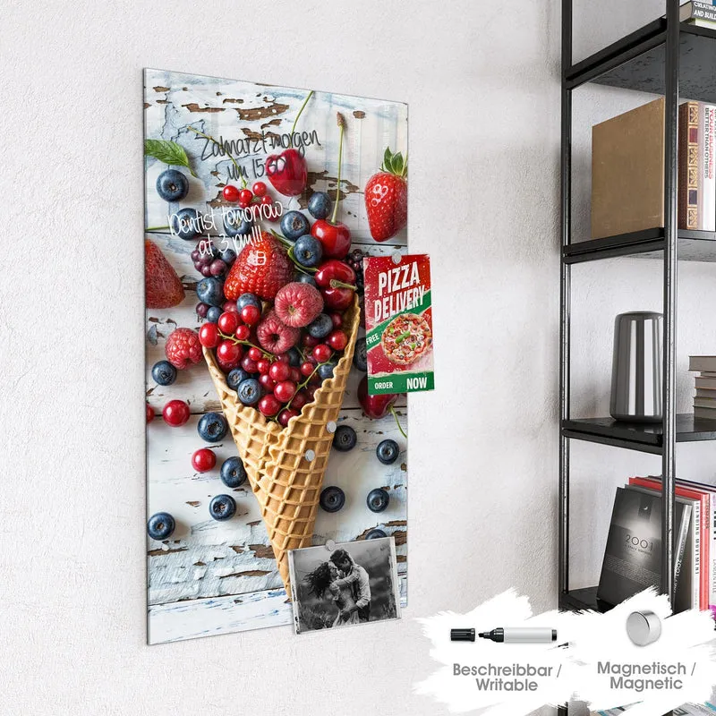 Magnettafel - Beeren in der Eiswaffel