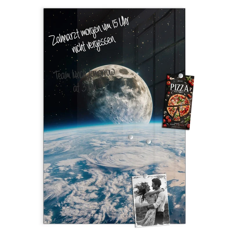 Magnettafel - Mond über der Erde