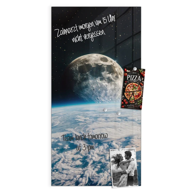 Magnettafel - Mond über der Erde